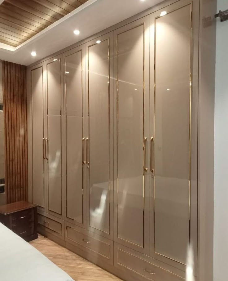 PU Paint Finish Wardrobes